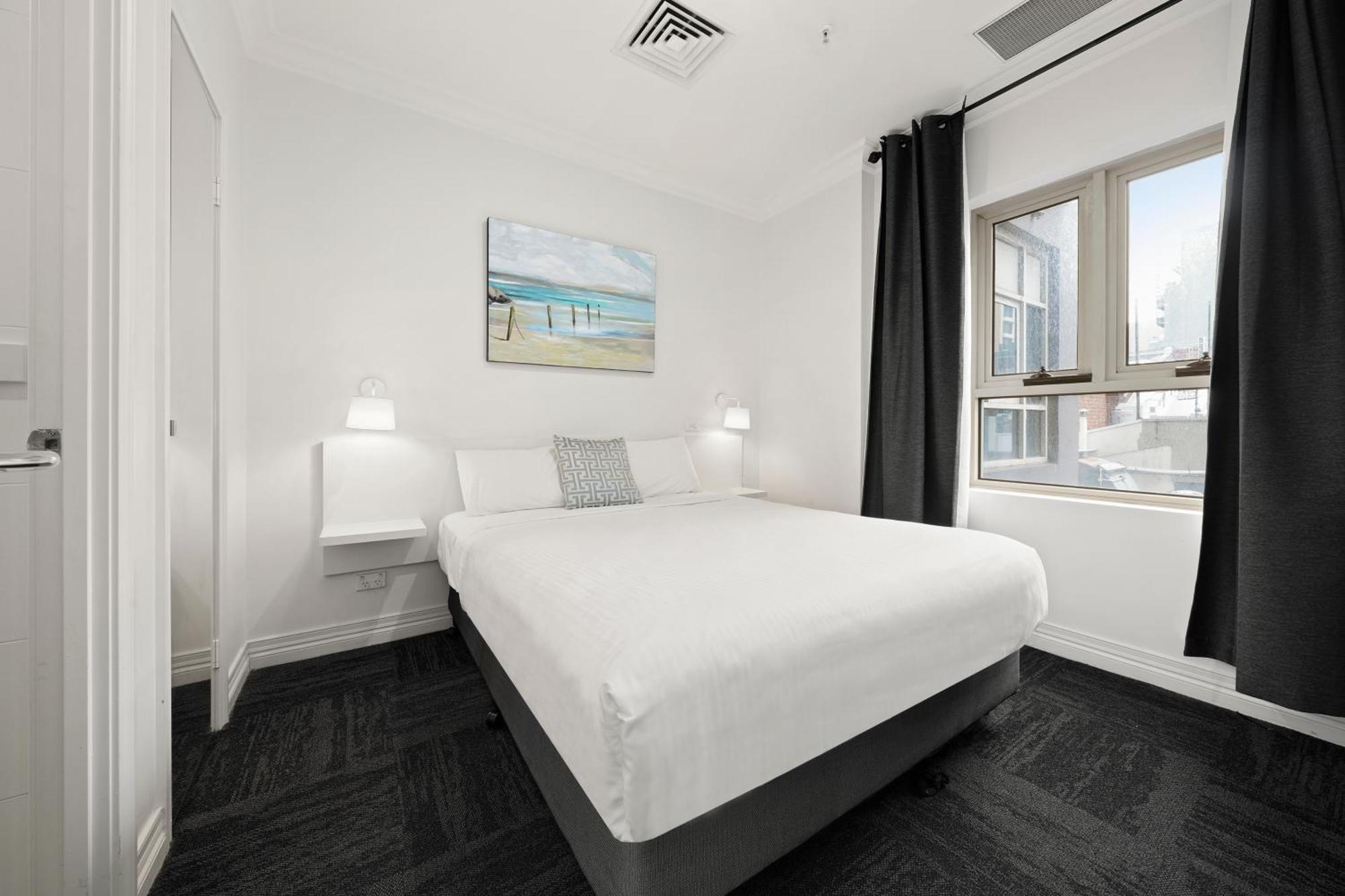 Comfort Hotel Melbourne Central Exterior photo