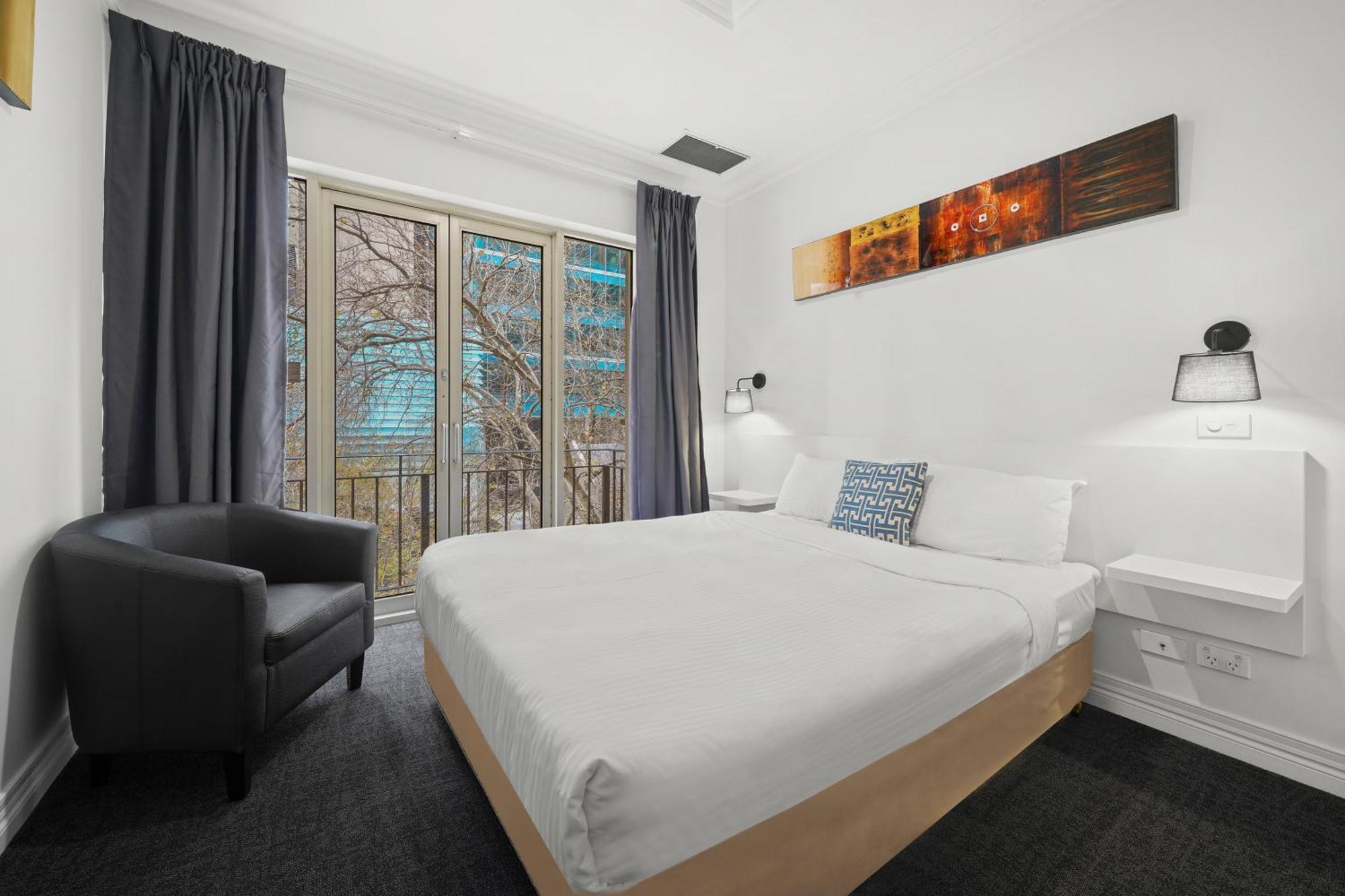 Comfort Hotel Melbourne Central Exterior photo