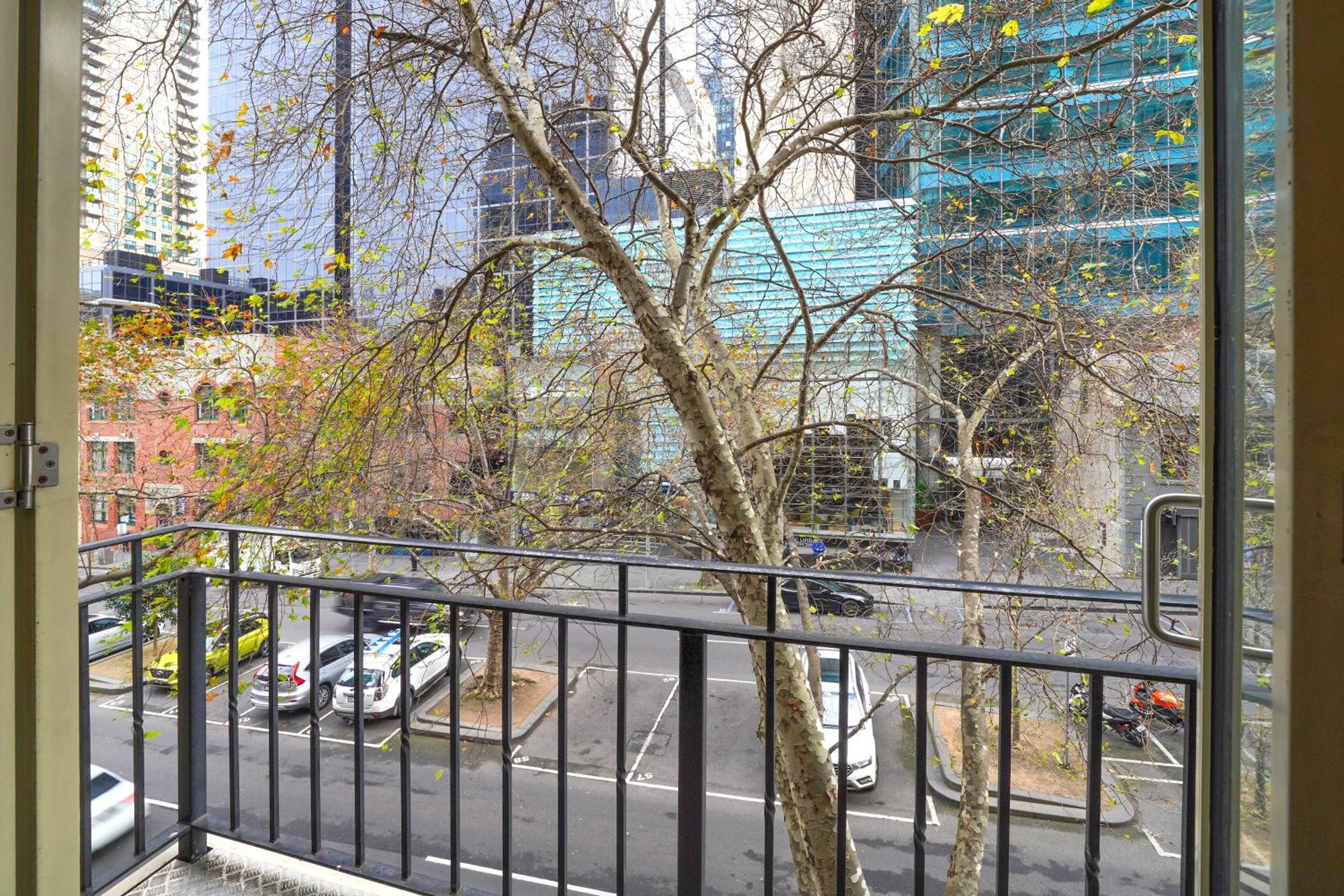 Comfort Hotel Melbourne Central Exterior photo